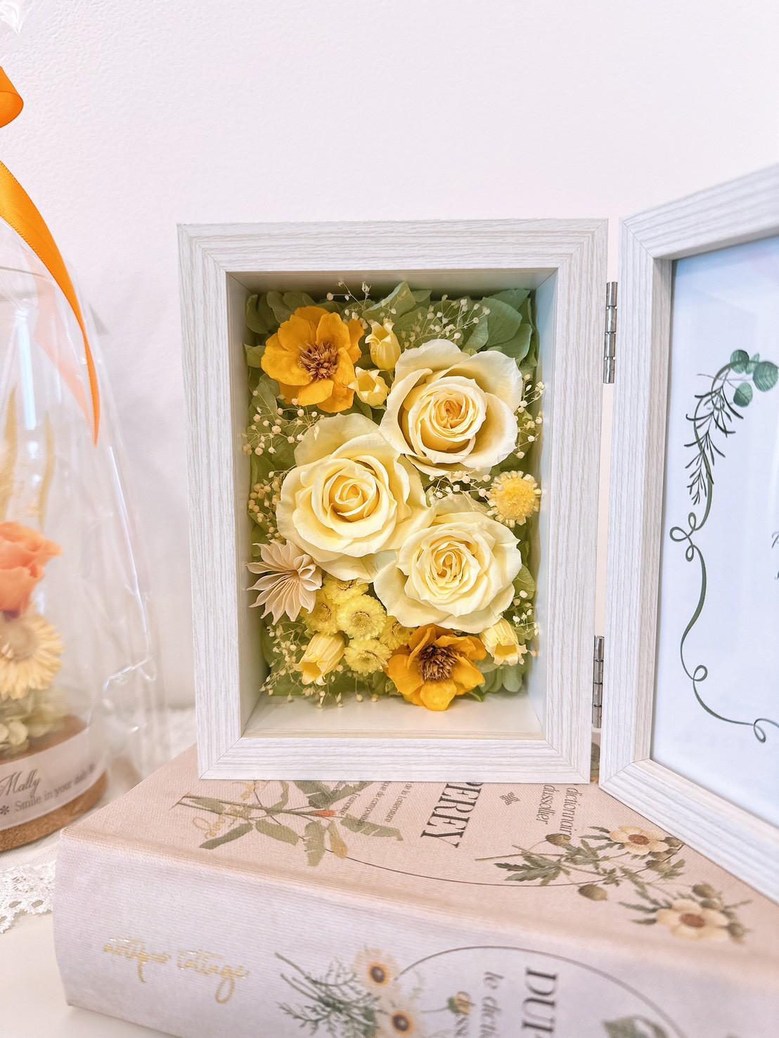 【プレミアム仕様フォトフレーム】 写真立て ボックスアレンジ バラ3輪 結婚 出産 長寿祝 仏花 供花 ペットメモリアル | 3枚目